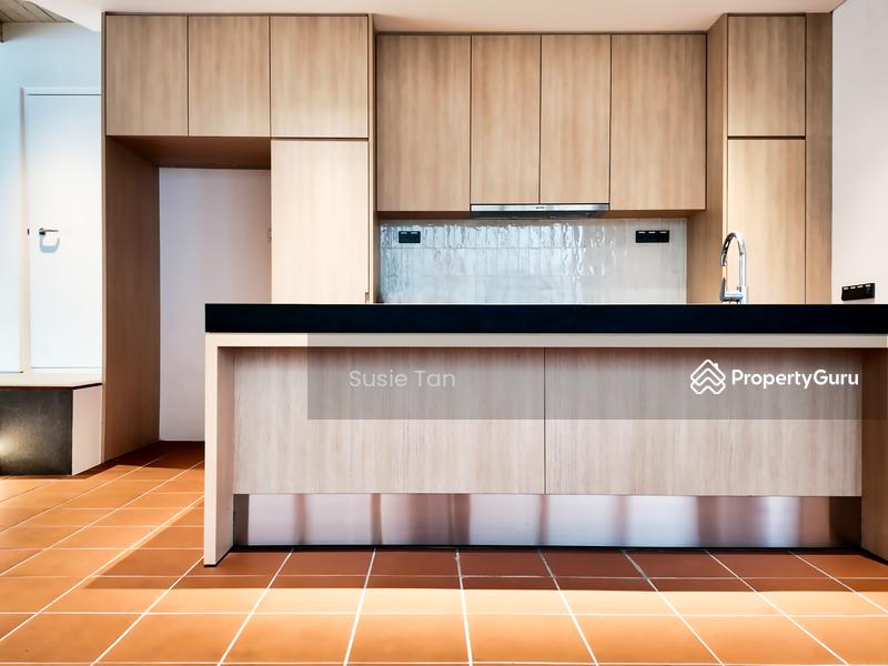 Semi-Detached for Sale: D19, 559749