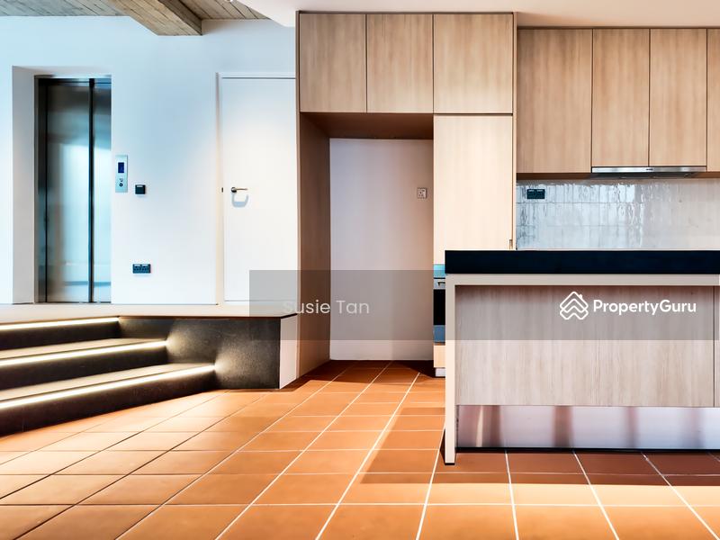 Semi-Detached for Sale: D19, 559749