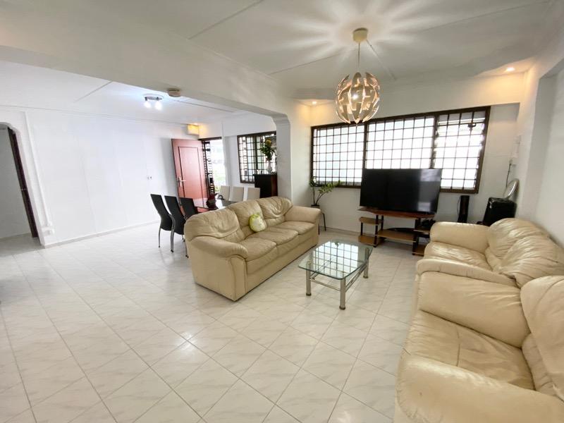 HDB Apartment for Sale, 406 Choa Chu Kang Avenue 3 HDB Apartment For Sale, $580,000, 3 Bed 2 Bath 1,119 sqft $518.00 psf, SGD 580,000 | 99-year Leasehold