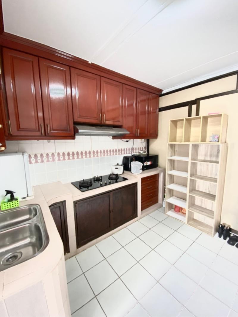 HDB Apartment for Sale, 406 Choa Chu Kang Avenue 3 HDB Apartment For Sale, $580,000, 3 Bed 2 Bath 1,119 sqft $518.00 psf, SGD 580,000 | 99-year Leasehold