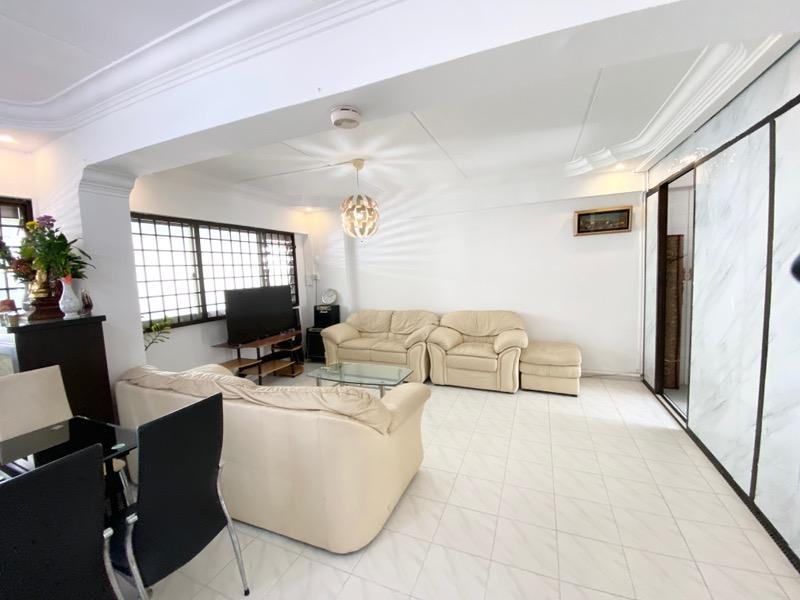 HDB Apartment for Sale, 406 Choa Chu Kang Avenue 3 HDB Apartment For Sale, $580,000, 3 Bed 2 Bath 1,119 sqft $518.00 psf, SGD 580,000 | 99-year Leasehold