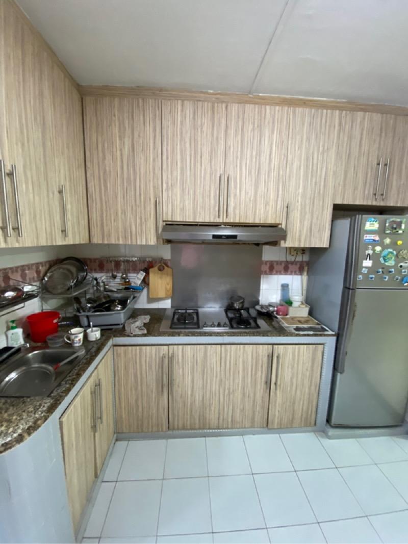 HDB Apartment for Sale, 425 Choa Chu Kang Avenue 4 HDB Apartment For Sale, $555,000, 3 Bed 2 Bath 1,119 sqft $496.00 psf, SGD 555,000 | 99-year Leasehold