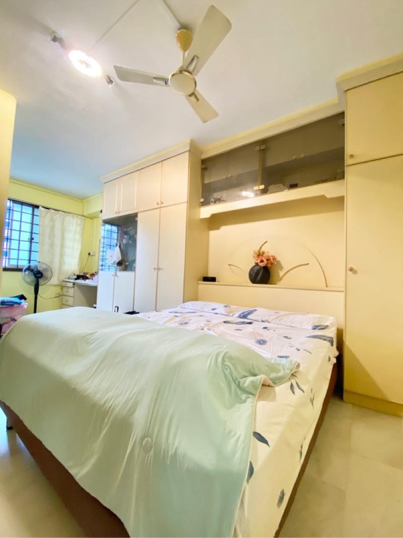 HDB Apartment for Sale, 425 Choa Chu Kang Avenue 4 HDB Apartment For Sale, $555,000, 3 Bed 2 Bath 1,119 sqft $496.00 psf, SGD 555,000 | 99-year Leasehold