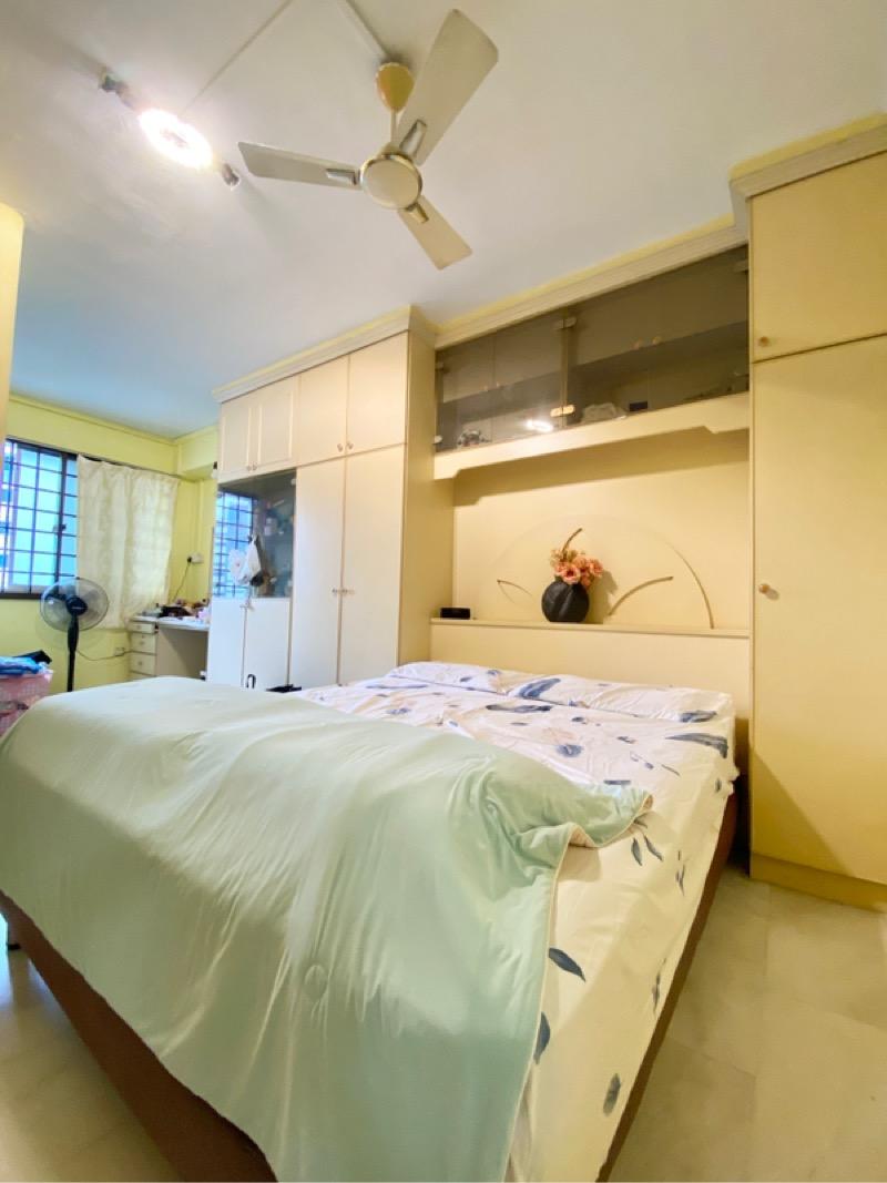 HDB Apartment for Sale, 425 Choa Chu Kang Avenue 4 HDB Apartment For Sale, $555,000, 3 Bed 2 Bath 1,119 sqft $496.00 psf, SGD 555,000 | 99-year Leasehold
