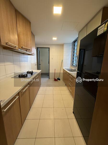 Apartment for Sale, The Waterina, SGD 2,590,000 | Freehold