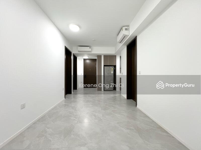 Prop-GPT: Condominium: D27 Yishun The Watergardens at Canberra