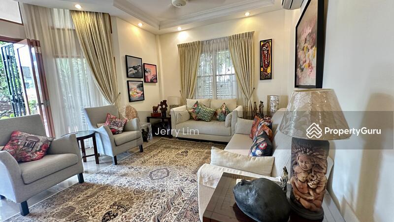 Prop-GPT: Corner Terrace: D19  Well Maintained Corner Terrace for Sale at Serangoon Garden
