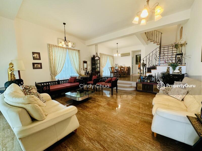 Prop-GPT: Semi-Detached: D16  Kew Heights 3-Storey Semi-Detached Home Offering 5 generously Sized Ensuite Bedrooms