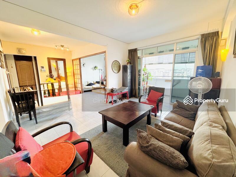 Prop-GPT: HDB Flat: D18  936 Tampines Avenue 5