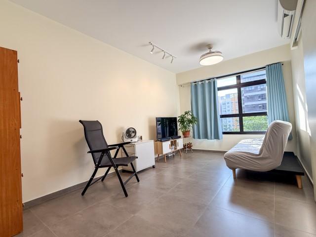 Prop-GPT: HDB Apartment: D27  117B Canberra Crescent