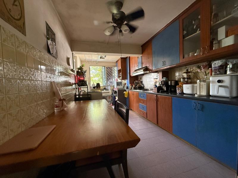 Prop-GPT: HDB Apartment: D12 Toa Payoh 222 Lorong 8 Toa Payoh