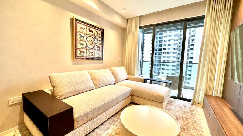 Condominium for Sale, Clavon Condominium For Sale, $2,888,888, 3 Bed 3 Bath 1,130 sqft $2,557.00 psf, SGD 2,888,888 | 99-year Leasehold