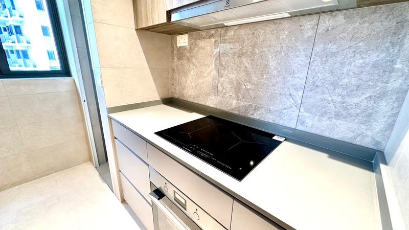 Condominium for Sale, Clavon Condominium For Sale, $2,888,888, 3 Bed 3 Bath 1,130 sqft $2,557.00 psf, SGD 2,888,888 | 99-year Leasehold