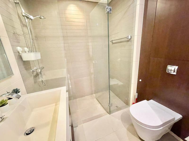 Condominium for Sale, The Sail @ Marina Bay Condominium For Sale, $1,799,999, 4 Bed 2 Bath 893 sqft $2,016.00 psf, SGD 1,799,999 | 99-year Leasehold