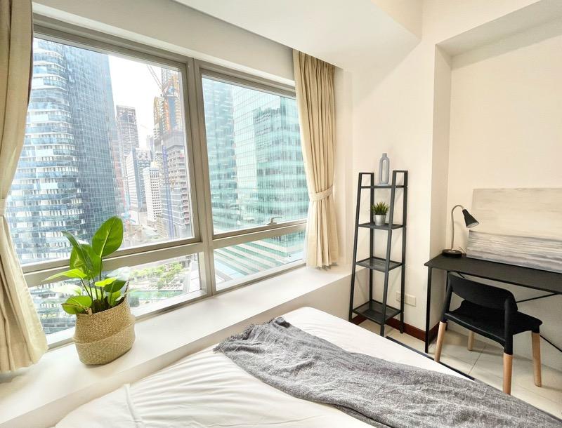 Condominium for Sale, The Sail @ Marina Bay Condominium For Sale, $1,799,999, 4 Bed 2 Bath 893 sqft $2,016.00 psf, SGD 1,799,999 | 99-year Leasehold