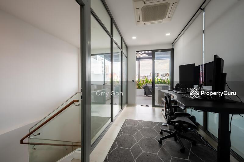 Terrace for Sale: D15, 423568