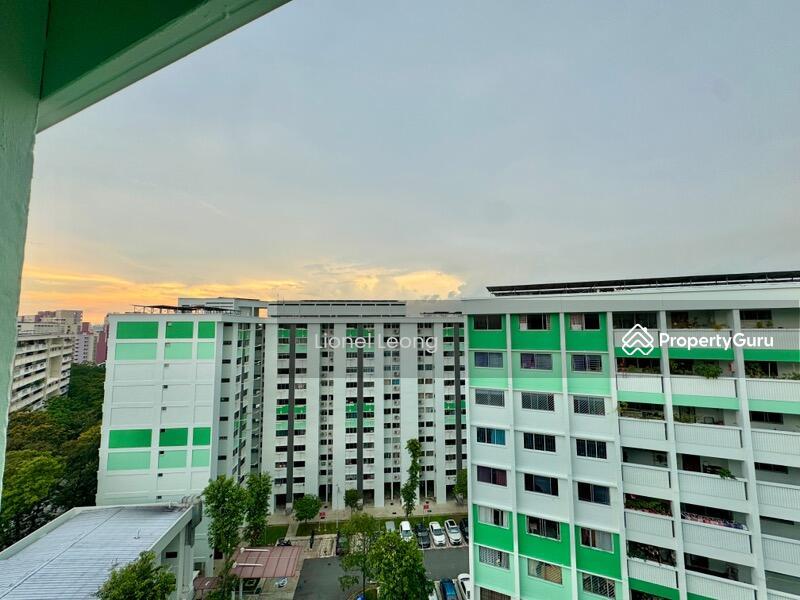 HDB Flat for Sale, 260 Yishun Street 22, SGD 608,000 | 99-year lease