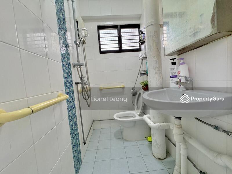 HDB Flat for Sale, 260 Yishun Street 22, SGD 608,000 | 99-year lease
