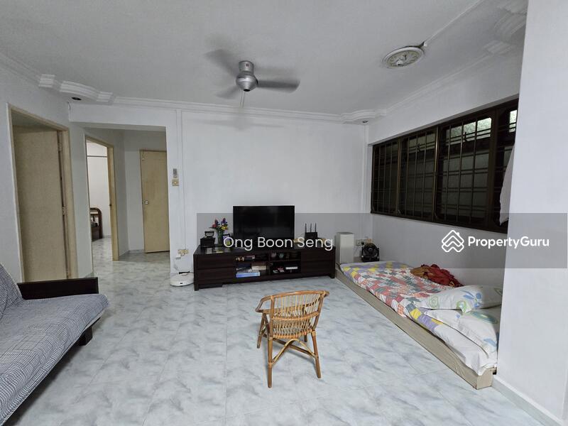 Prop-GPT: HDB Flat: D18  735 Tampines Street 72