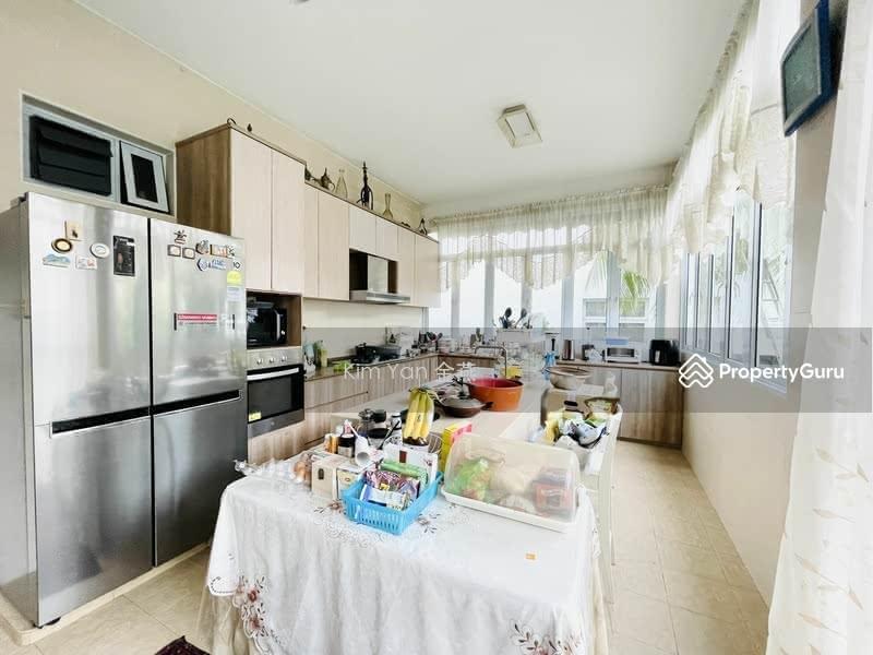 Bungalow for Sale: D17, 507811