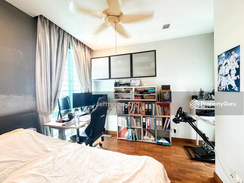 Condominium for Sale: D23, 677671