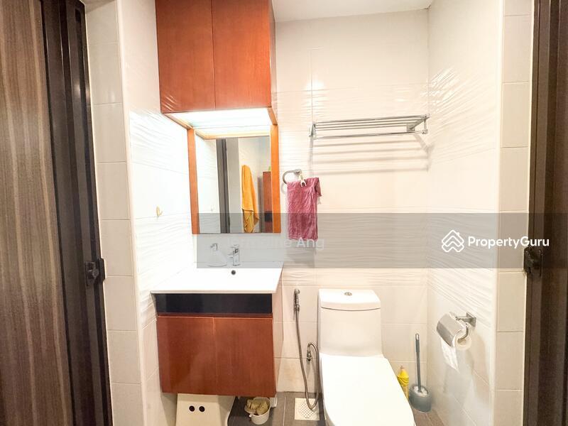 Condominium for Sale: D23, 677671