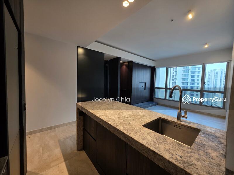Prop-GPT: Apartment: D11  Newton 18