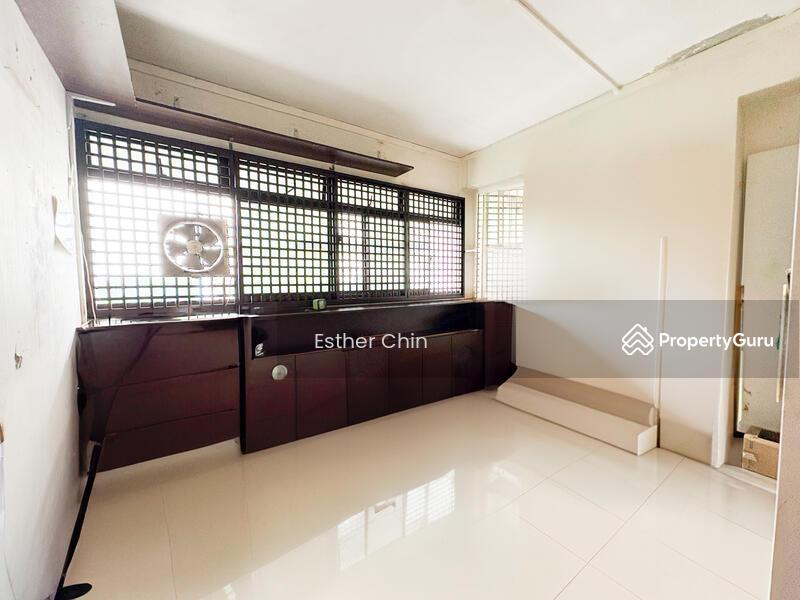 HDB Flat for Sale, 451 Fajar Road, SGD 820,000 | 99-year lease