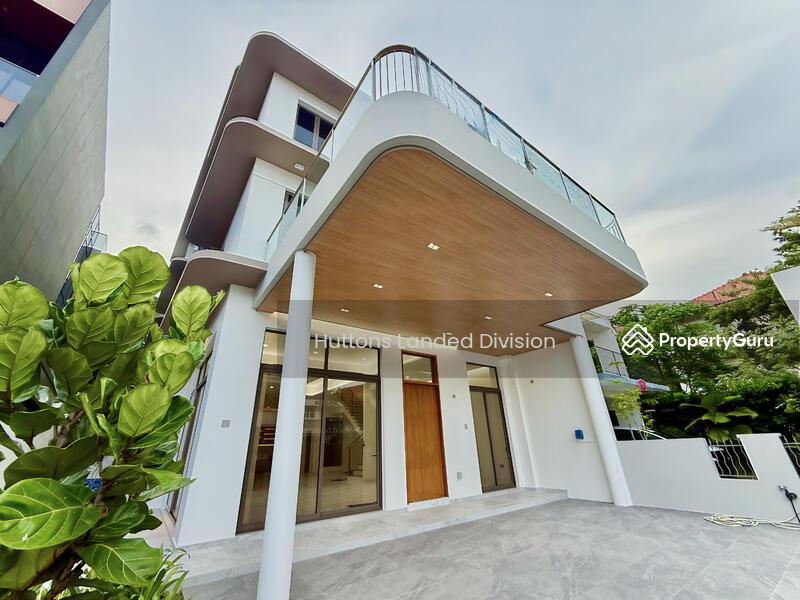 Prop-GPT: Semi-Detached: D15  92b upper east