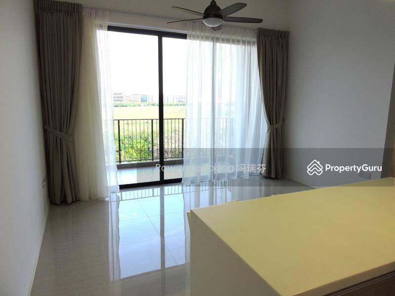 Prop-GPT: Condominium: D19  Boathouse Residences