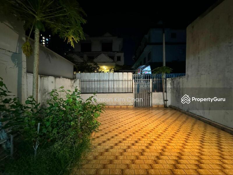 Terrace for Sale: D19, 548572