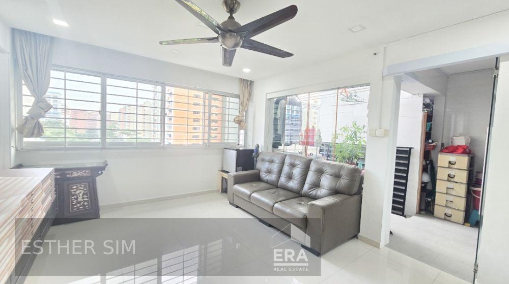 Prop-GPT: HDB - 4 room:   Tampines Street 83 863 Tampines Street 83 For Sale