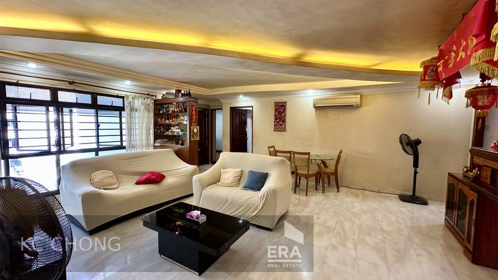 Prop-GPT: HDB - 3 room:   Jurong West Street 64 661B Jurong West Street 64 For Sale
