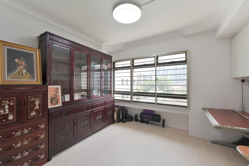 HDB Apartment for Sale, 606 Senja Road HDB Apartment For Sale, $948,888, 3 Bed 2 Bath 1,291 sqft $735.00 psf, SGD 948,888 | 99-year Leasehold