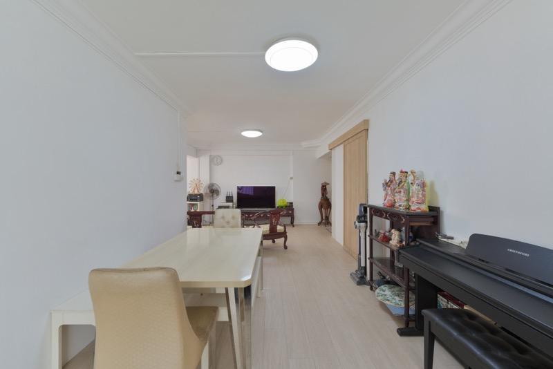 HDB Apartment for Sale, 606 Senja Road HDB Apartment For Sale, $948,888, 3 Bed 2 Bath 1,291 sqft $735.00 psf, SGD 948,888 | 99-year Leasehold