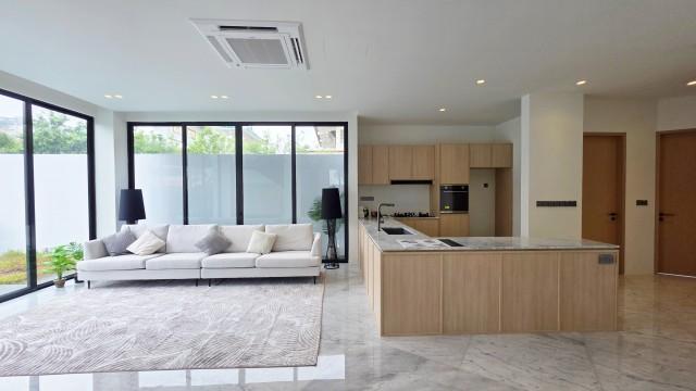 Prop-GPT: Corner Terrace: D14 Kembangan  D14  8.7.0.0.6.6.6.1 New 3.5 Sty Corner-T @ Kembangan