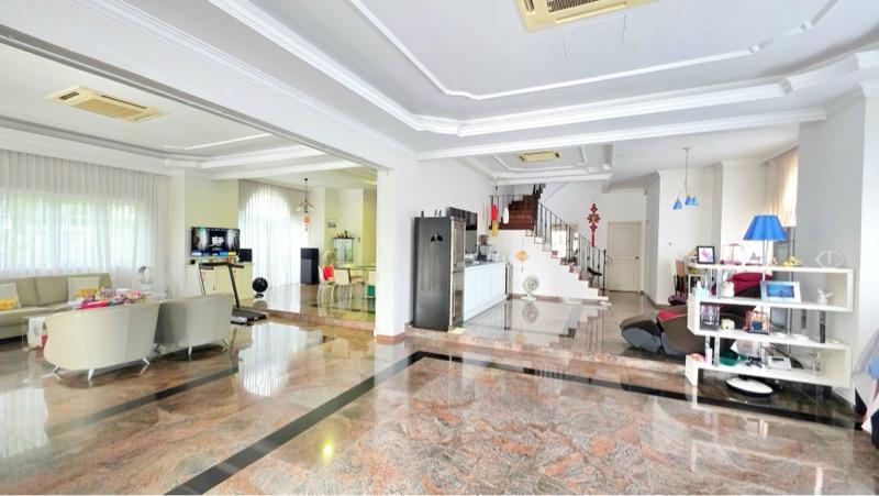 Prop-GPT: Semi-Detached: D19  SERANGOON GARDEN ESTATE