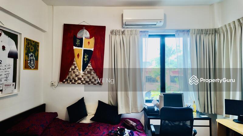 Bungalow for Sale: D10, 268400