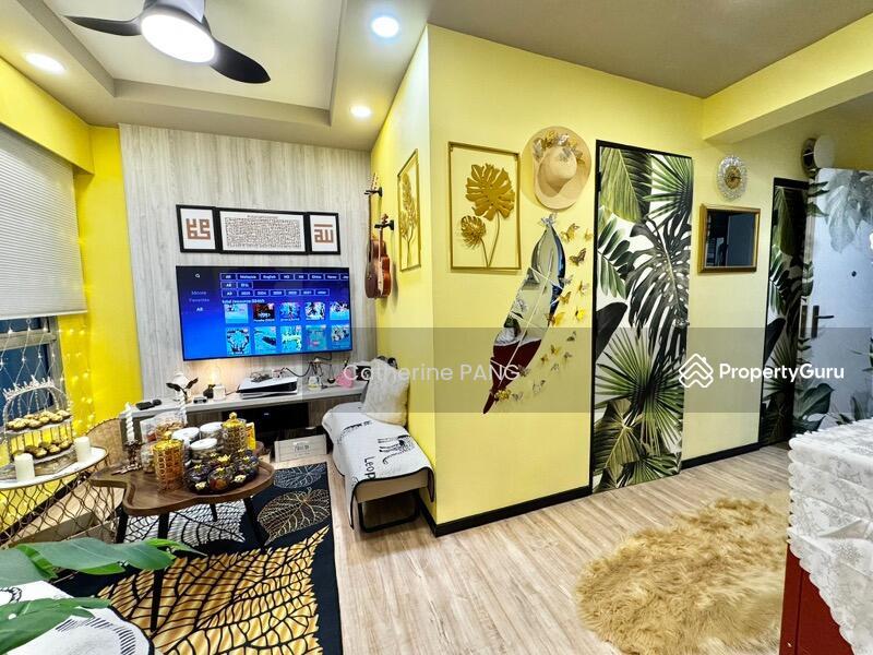 Prop-GPT: HDB Flat: D19 Punggol 672C Edgefield Plains