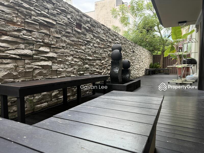 Corner Terrace for Sale: D19, 545842