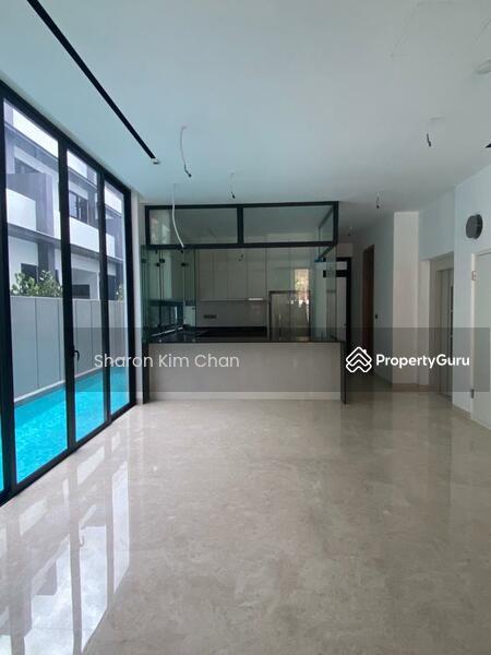Semi-Detached for Sale: D19, 555133