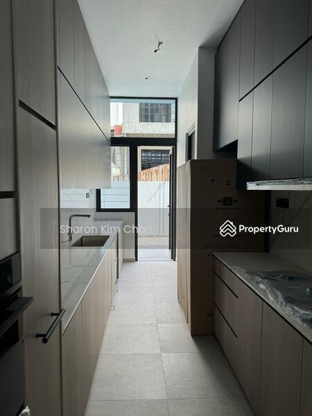 Semi-Detached for Sale: D19, 555133
