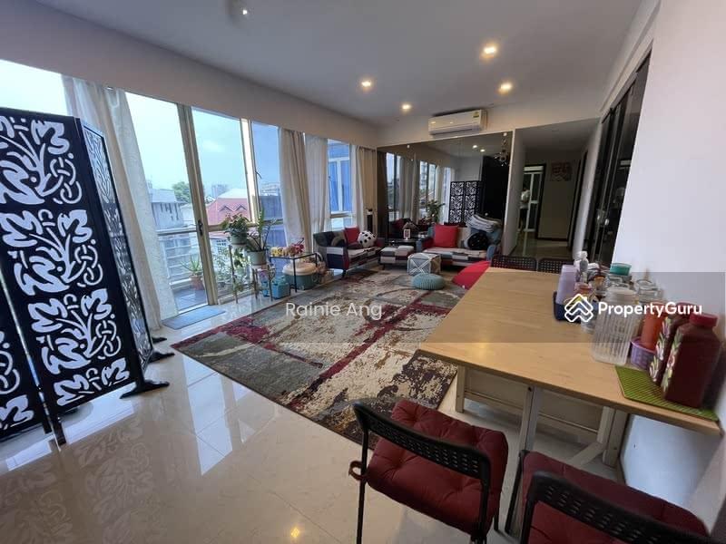 Prop-GPT: Apartment: D14  D'Heritage Castle