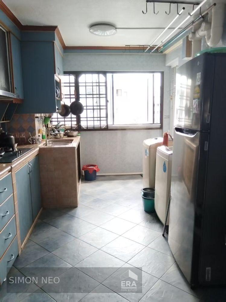 Prop-GPT: HDB - 3 room:   Bedok North Avenue 1 520 Bedok North Avenue 1 For Sale
