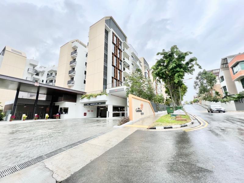 The Gazania Condominium For Sale, $1,690,000, 2 Bed 1 Bath 700 sqft $2,414.00 psf