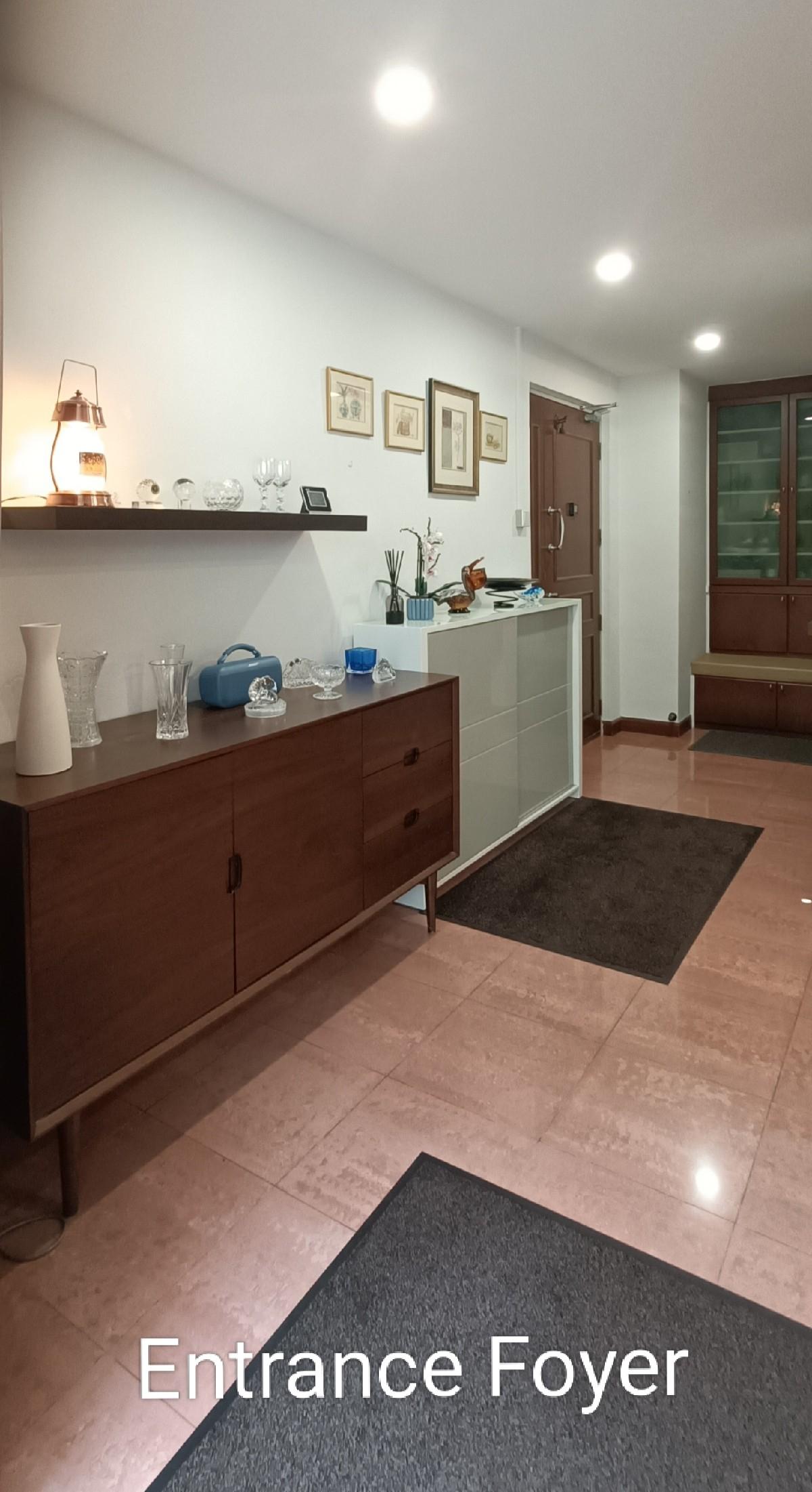 Prop-GPT: HDB Apartment: D19  250A Compassvale Street