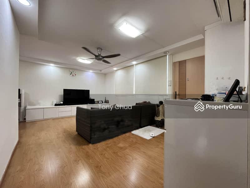 Prop-GPT: HDB Flat: D23 Bukit Batok 349 Bukit Batok Street 34