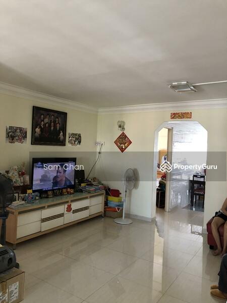 Prop-GPT: HDB Flat: D19  215 Serangoon Avenue 4