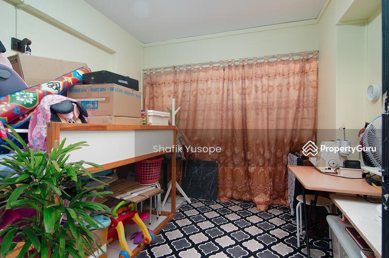 HDB Flat for Sale, 412 Yishun Ring Road, SGD 580,000 | 99-year lease