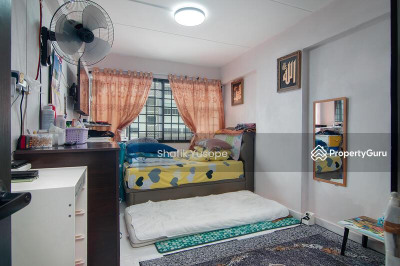 HDB Flat for Sale, 412 Yishun Ring Road, SGD 580,000 | 99-year lease